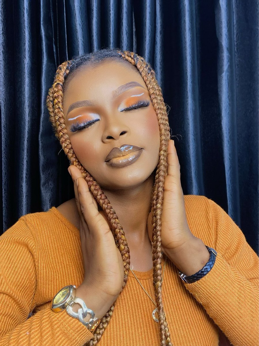MaureenRoxy's tweet photo. FACECARD 🧡🤎🧡🤎

#mua #muainlagos #makeup #makeupaddict #makeupartist #beauty #birthday #explore #explorepage #makeuplook #makeuptutorial #model #photography #fyp #fypシ https://t.co/23RbMqYKXq