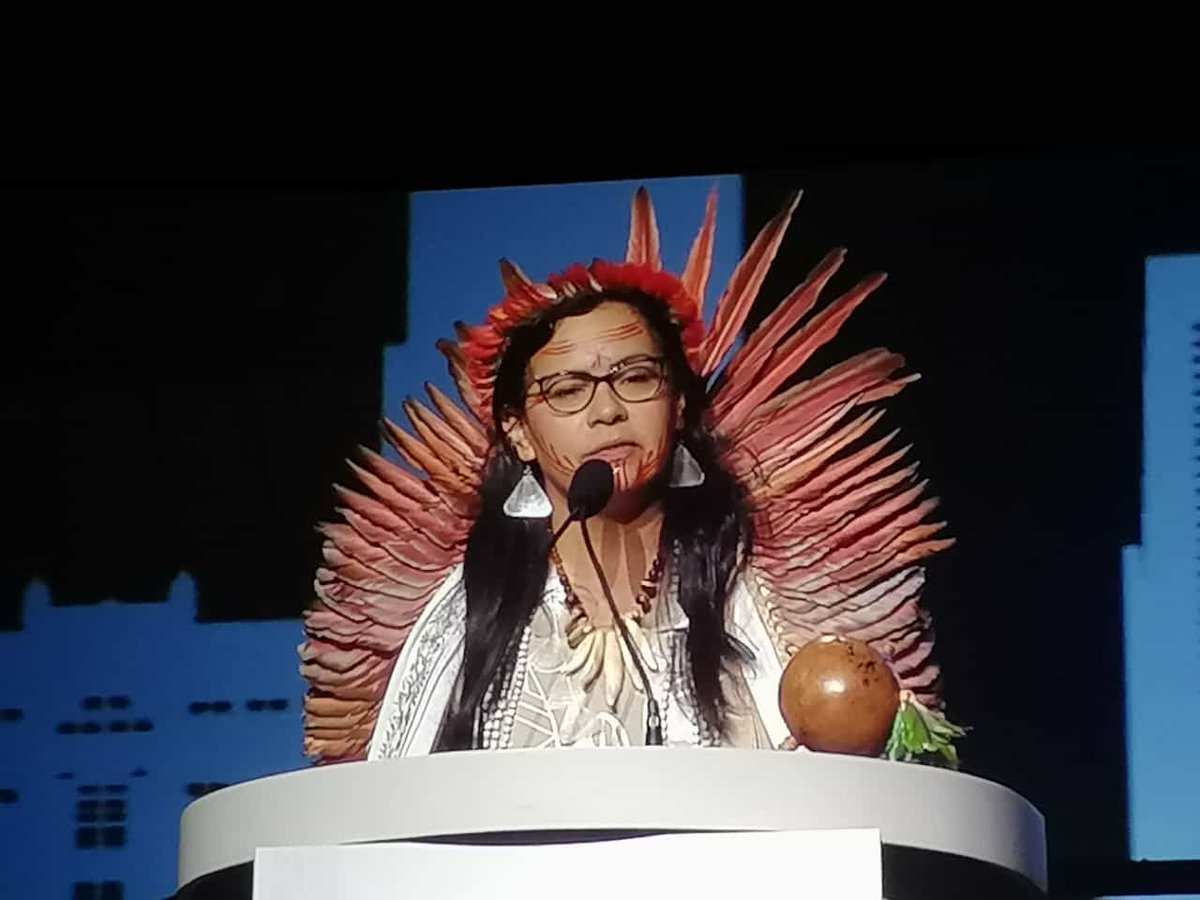greenfaithworld's tweet photo. Daiara Tukano, indigenous people of Brasil & Grandmother: "We are praying for the heart of the white man to stop attacking us."
#PoWR2023
#Faiths4Climate
@fossiltreaty https://t.co/v8byN8lrmm
