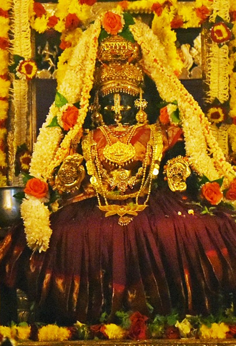KRISHNAPURA PARYAYA 18 Aug 2023 
ಉಡುಪಿ ಶ್ರೀ ಕೃಷ್ಣ ದೇವರಿಗೆ ಶ್ರೀ ಮಹಾಲಕ್ಷ್ಮಿ ಅಲಂಕಾರ 
Sree MahaLakshmi Alankara.
Alankara &amp; Maha Pooja By Shri VidyaSagara Theertha Swamiji, Sri Krishnapura Matha(PARYAYA MATHA).
Follow us @ facebook.com/UdupiSriKrishn…
Online Seva:
krishnapuramatha.org/seva.php