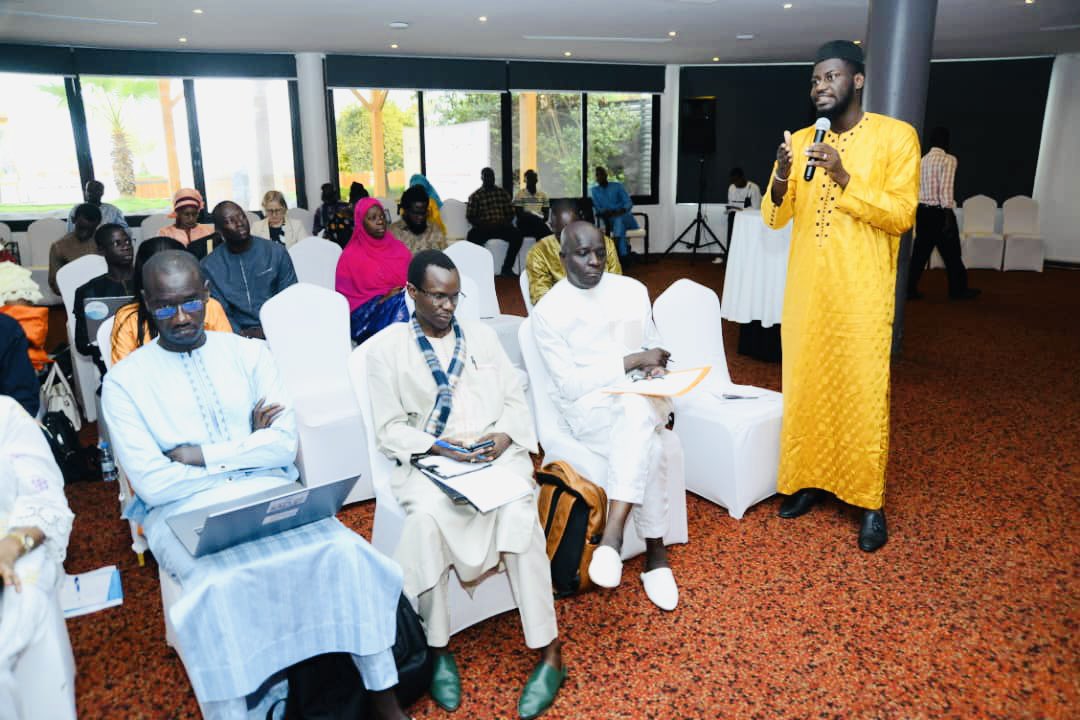 laminesamake's tweet photo. #HappeningNow
J’ai eu le plaisir de prendre part à la #TableRonde sur la collecte et l’utilisation des données foncières au Sénégal organisée dans le cadre du projet #SLGA.
#GIZ #ONUHabitat #ANSD
« Les données sont d’une importance capitale pour l’atteinte des ODD » LimS https://t.co/kJYN5fq1eX