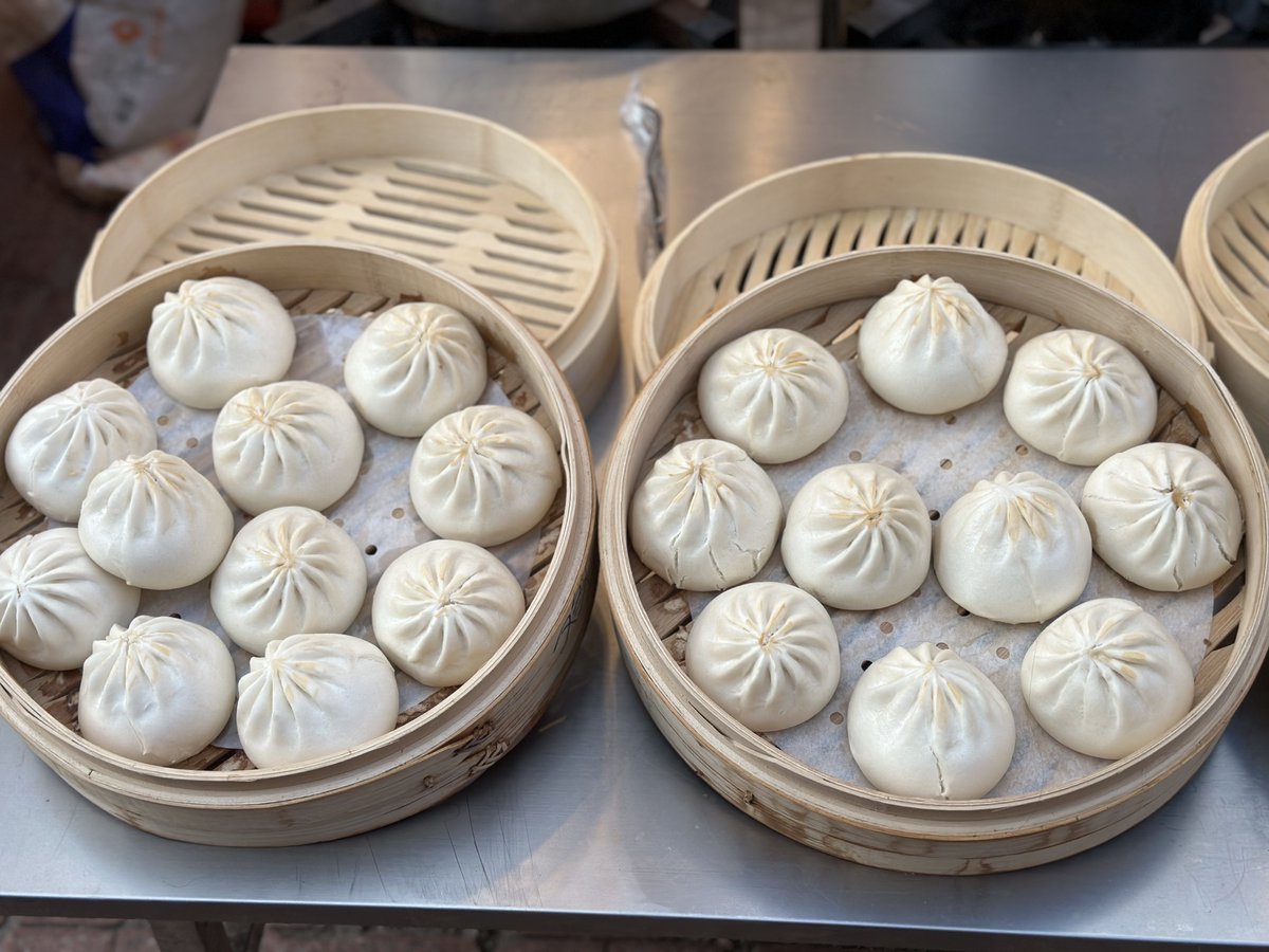 FoodieOpen's tweet photo. Todayβs special π₯
#chinesedumplings #openfoodie #FrstHand #foodphotography https://t.co/rWLERiypXy