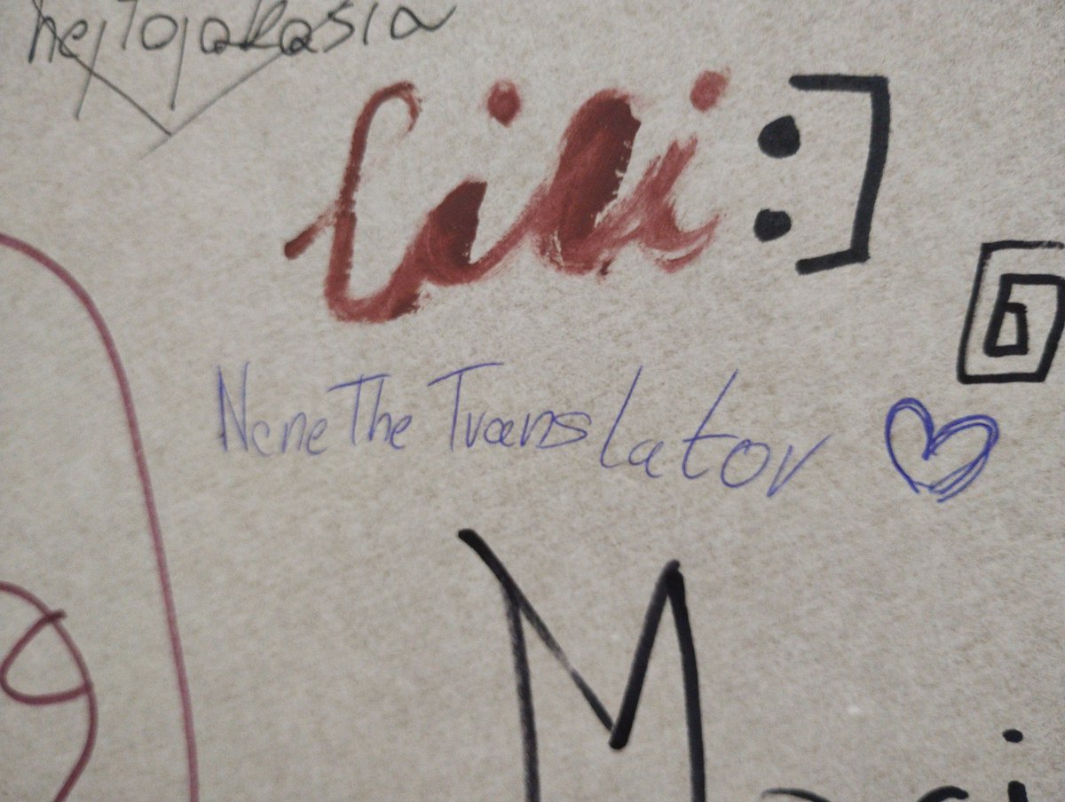 My autograph on the wall from Pilkon❤️