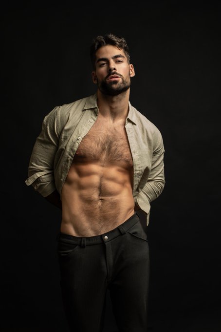 Hello❤️✨ Say it back❤️✨ https://t.co/jhRoVHjz6A