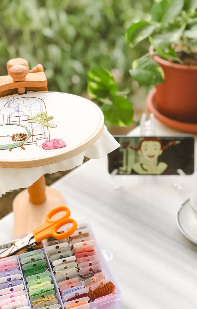 "رضا تام، ولو أنّ الأيام لا تسير كما أحبّ، أو كما أشتهي، أو كما ينبغي عليها أن تكون، لكنني وحيث أكون هنا؛ أجلس برضا لا ينتابني فيه سخط، ولا جزع، رضا من خسر كلّ الأشياء وملك نفسه، الحمد لله"