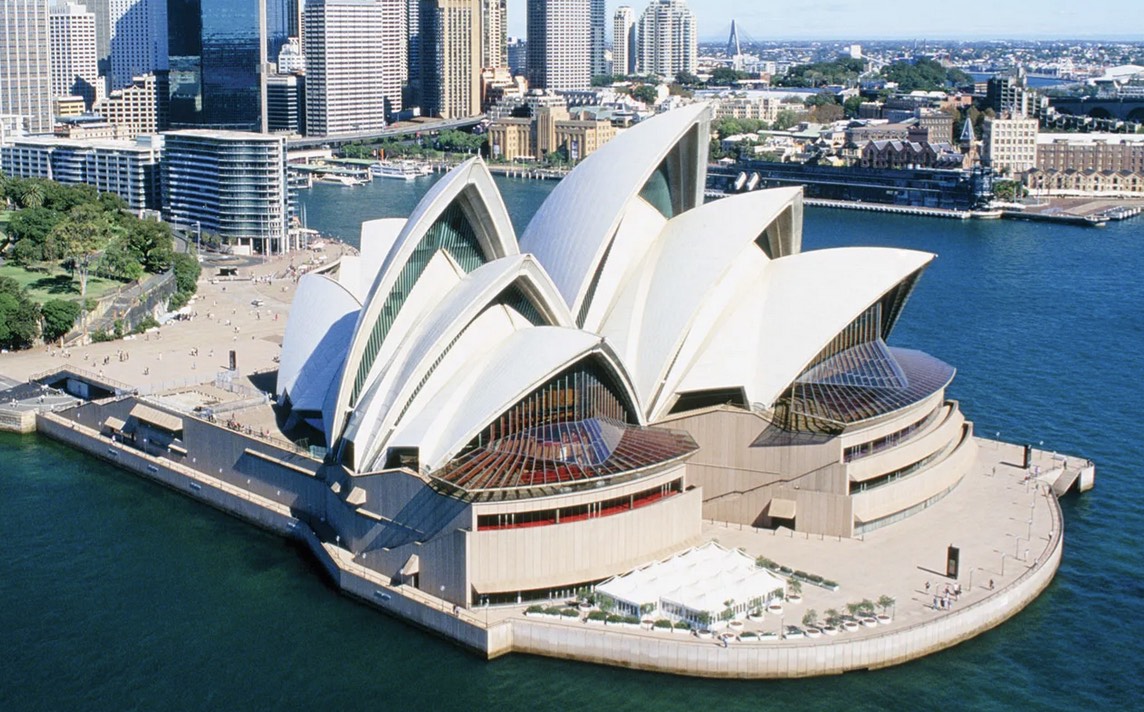 MusicalAmerica's tweet photo. Does Opera in Australia Have a Gender Problem? 

An analysis of gender parity and programming in Australian opera companies across 16 years from 2005 to 2020 makes for uncomfortable reading.

https://t.co/HVC2X3w8IN https://t.co/IhjOpgRJYk