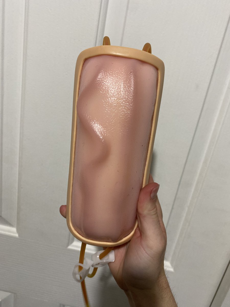 KaiSchweizer's tweet image. During a hiatus from work, I decided to return to study and get my qualification as a #phlebotomist. The hope is that this may make future research projects easier (and cheaper) by collecting samples myself. Here is my practice setup at home…including model arm…💉🩸