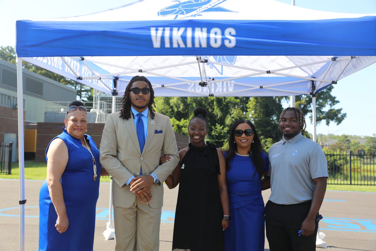 ECSU's tweet photo. From hoops to spikes to flips. Our new sports haven is officially open! 🏀🏐🛹 Make sure you stop by our new outdoor basketball and volleyball courts, as well as our skate park! #ECSU #YouBelongHere #FunUnderTheSun #VikingPride https://t.co/JWTrFLOxKA