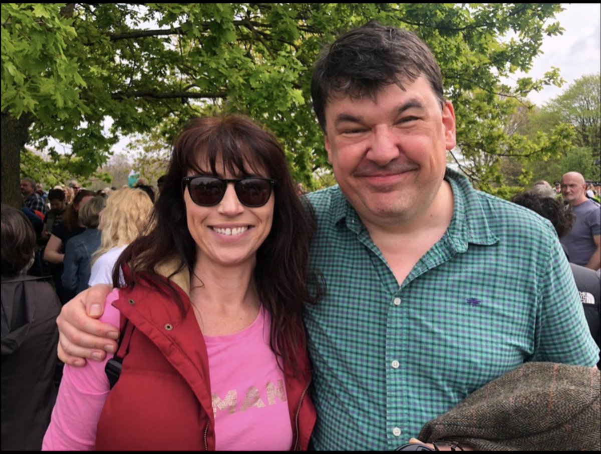 Proud to stand with Graham Linehan!

#IStandWithGlinner