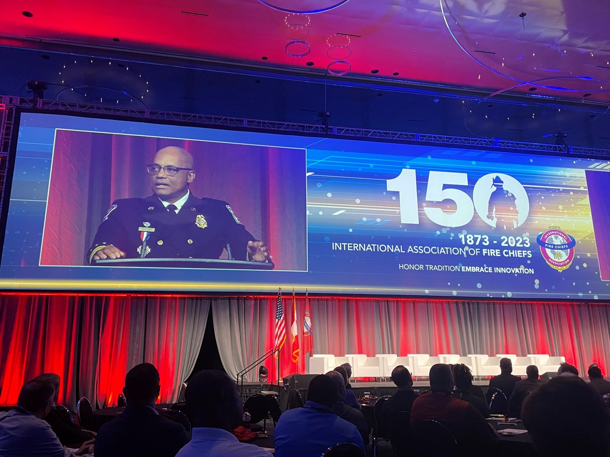 Proud of our new @IAFC leadership! President @ChiefJohnButler, 1st VP @jwaldof3, and 2nd VP @Chief_Wolford!! #FireServiceOneVoice!! Thank you for the outstanding and steady leadership from outgoing President @ChiefDonnaBlack!