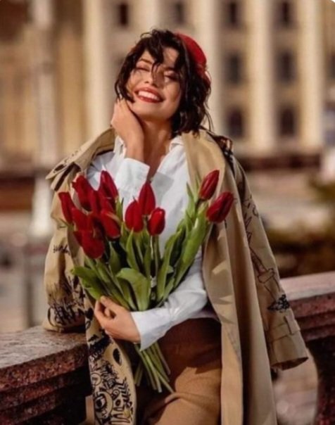 Mmahtijj's tweet image. 💌

نیمکت با ناز نشسته بود؛
دل آدم باز می شد!
دلم یکهو خواست که برایش گل بخرم…

#unknow
#زن‌_زندگی_آزادی