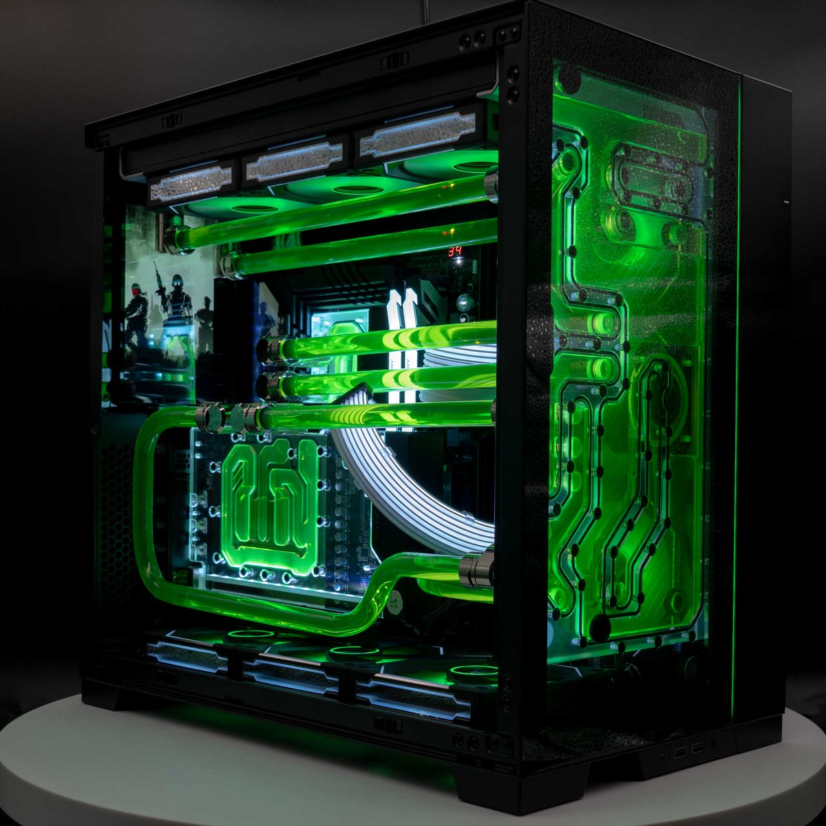 AlexanderPCS's tweet image. Happy Friday, Empire! 🎉 Check out our newest liquid loop build: A blend of art &amp;amp; power featuring Intel i9-13900K &amp;amp; ASUS RTX 4090. Immersive cooling by EK, 4TB Kingston NVMe, &amp;amp; dazzling aesthetics in a Lian Li case. Want one? Email us! Enjoy the weekend! ✨
#workplayconquer