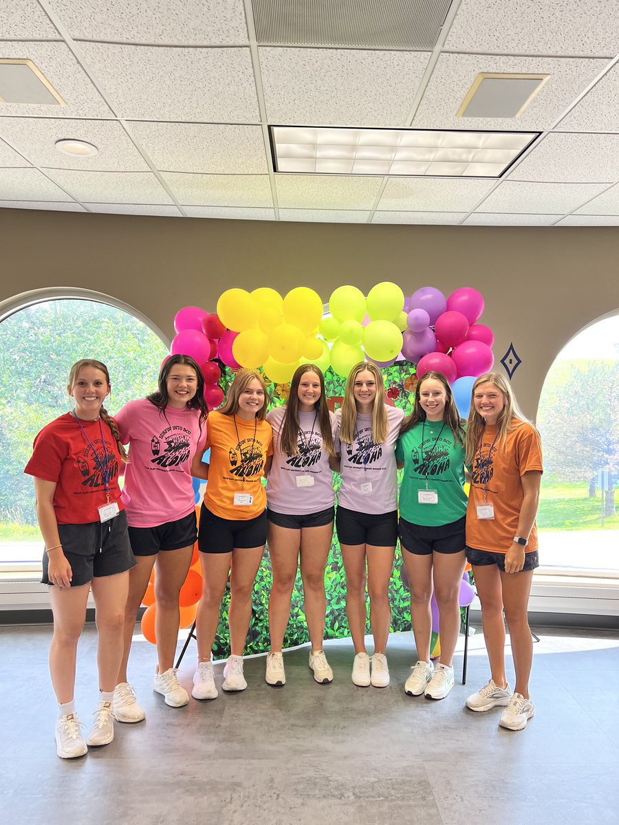 BriarCliffWBB's tweet photo. 𝓜𝓸𝓿𝓮-𝓘𝓷 𝓓𝓪𝔂 ✅ https://t.co/4zJ3RSN3Dm