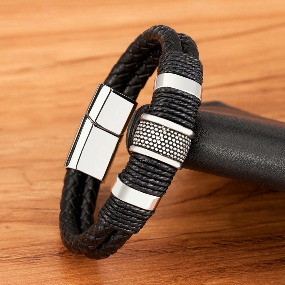 Saplayashop's tweet photo. Pulseira Couro VK2500 - Fecho Magnético
https://t.co/XOpJbXaz0C
#saplaya #pulseira #acessoriosmasculinos #ElonMusk  #couro https://t.co/gnXPAFfGWm