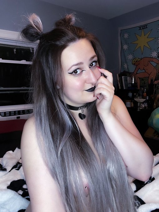 just a little before and after filming something fun last night 🤤🖤 https://t.co/MyQsuHVBM5<a href="/tag/boudoir"class="tags"><span>#boudoir</span></a>