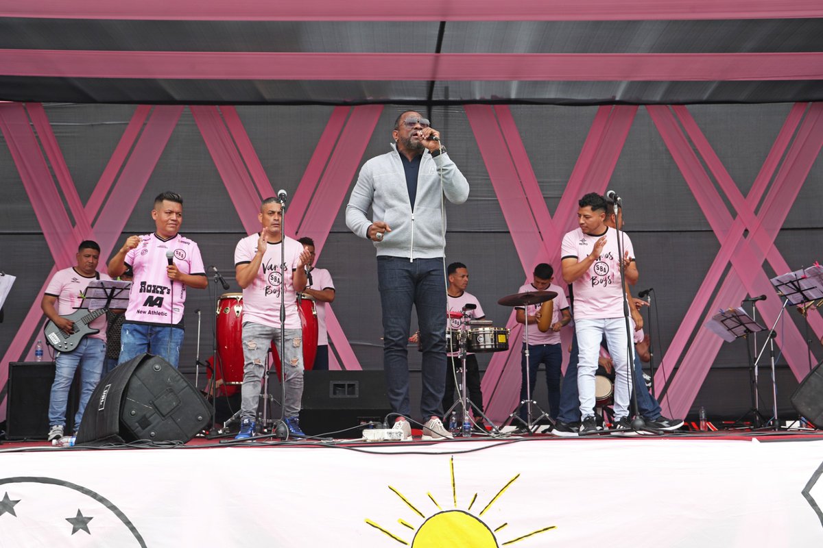 INPEgob's tweet photo. ¡La música resocializa y transforma vidas! 🎤🎹🪇🪘
En el marco del 187 Aniversario del Callao, los internos estudiantes de música y de #Orquestando tuvieron una experiencia inolvidable al compartir escenario con verdaderos íconos de la salsa. https://t.co/QRwF7w7qvR