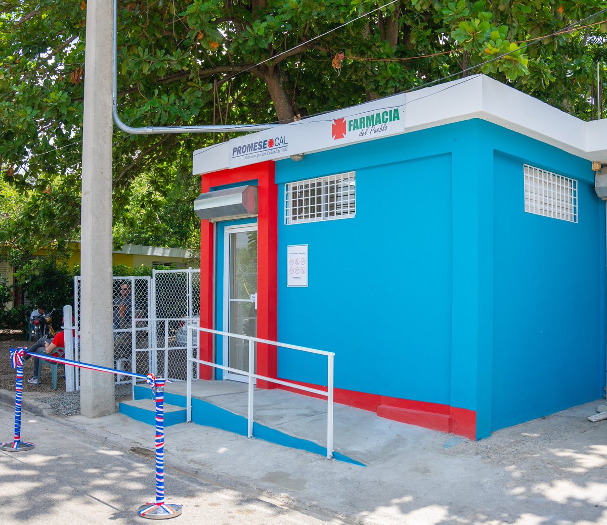 adolfoperezdl's tweet image. Hoy se han inaugurado dos nuevas farmacias en Santiago de los Caballeros: una en la zona franca del municipio Tamboril-La Aurora y otra en el Centro del Primer Nivel de Atención del Barrio Obrero en Santiago Oeste. 
¡El cambio continúa!
#FarmaciadelPueblo #AdolfoPérez #PROMESECAL