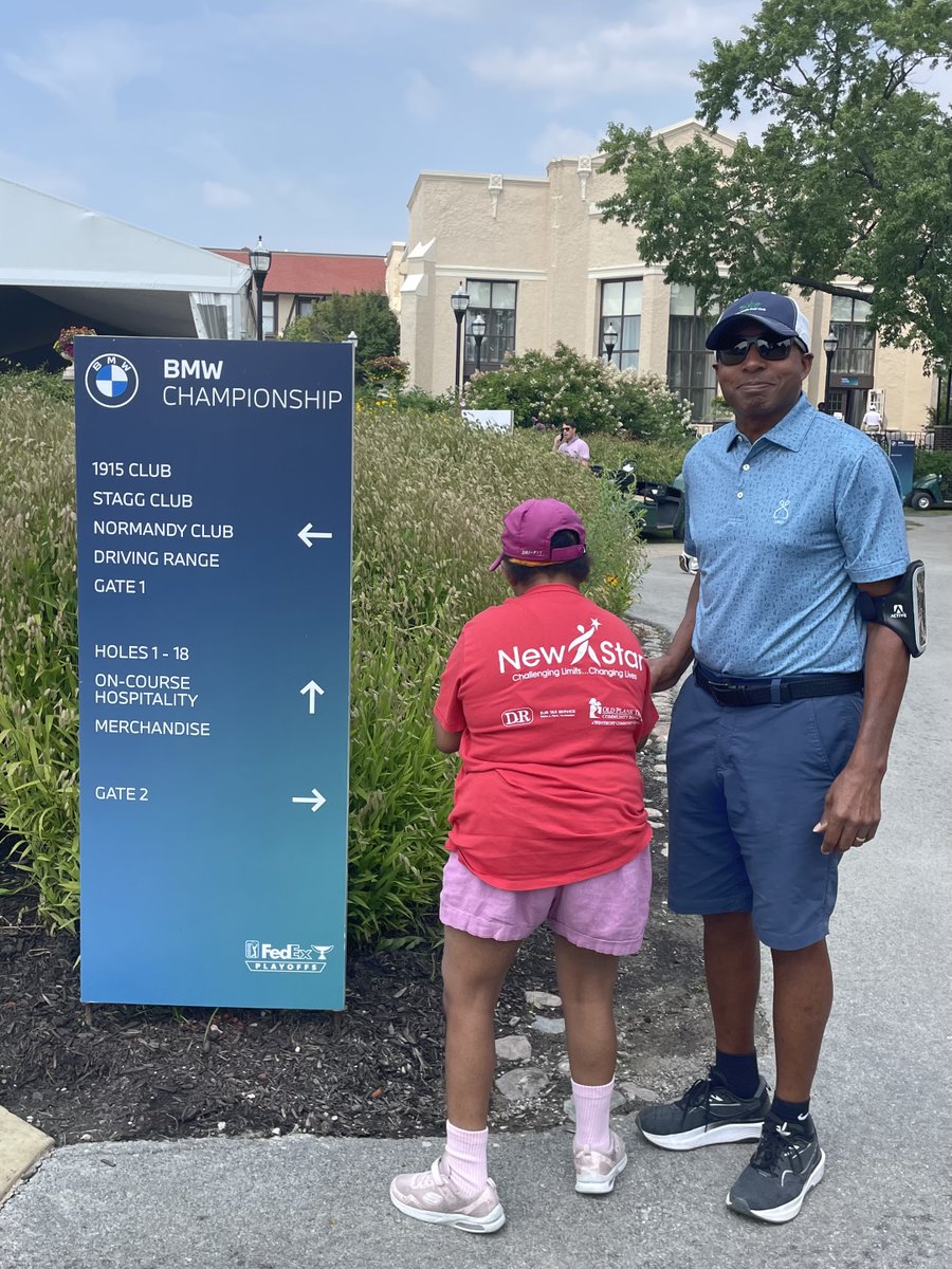 SertomaStar's tweet image. What an exciting day for Diana, a New Star consumer, who joined her father, Don, at the BMW Championships, a FedEx Cup playoff event on the PGA Tour schedule at Olympia Fields Country Club. 

#BMWChampionship at #OFCC @bmwchamps @olympiafieldscc
#ChallengingLimitsChangingLives