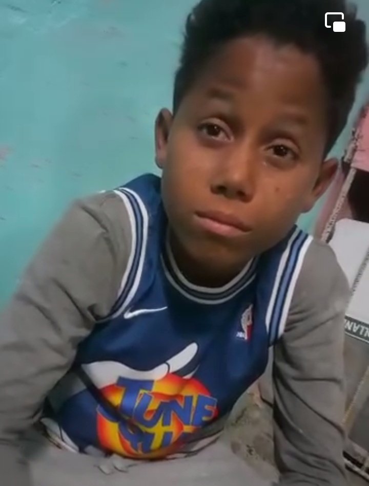 Un niño de 14 años fue asesinado en la madrugada de este viernes durante una fiesta celebrada en el reparto Poey, localidad perteneciente al municipio habanero de Arroyo Naranjo.
EPD
El tema es , que hacia allí un niño de esa edad? Lo otro es que podía ser perfectamente una