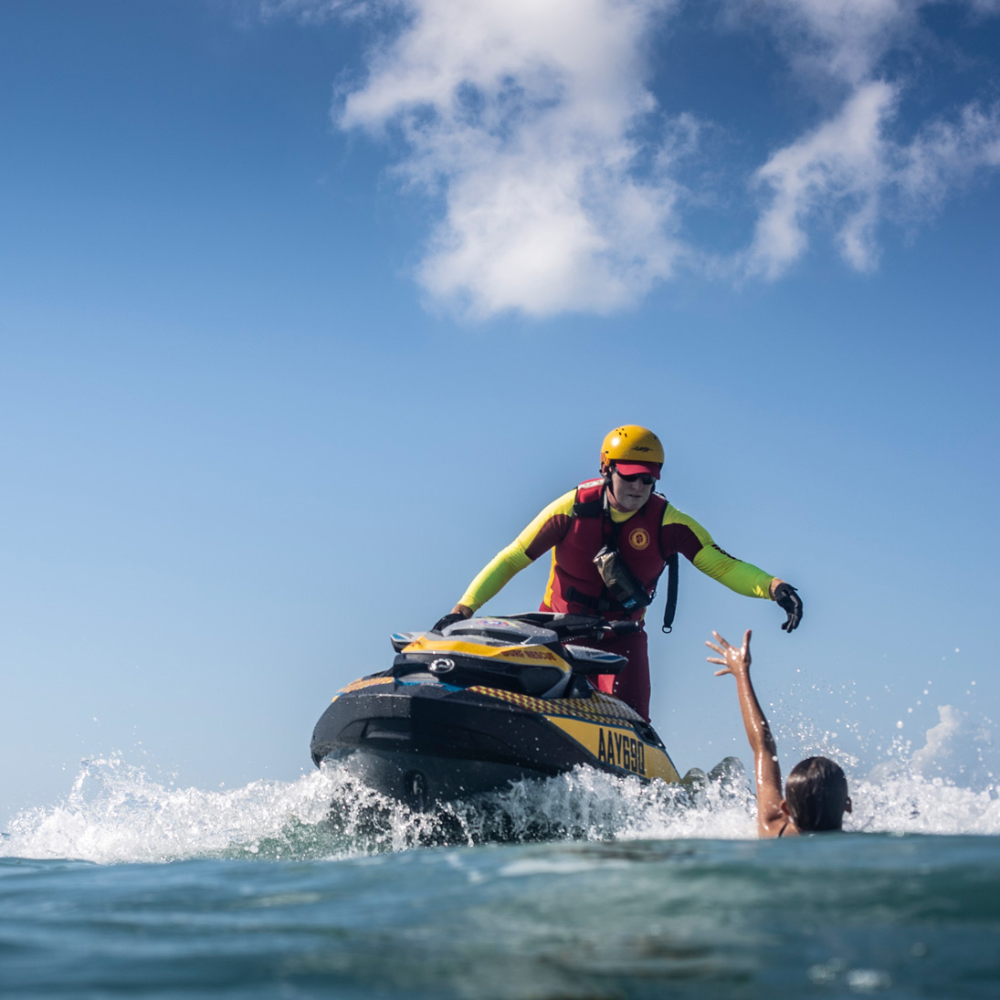 If you're heading out on the boat this weekend, remember to #wearalifejacket. 

We all wear seatbelts when driving a car, why should boating be any different? 

Download the beachsafe.org.au app for more #watersafety tools & resources. 

#drowningprevention