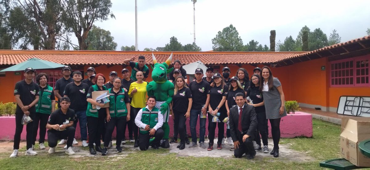 UTFVoficial's tweet photo. Tras varias semanas de intenso trabajo, el día de hoy concluimos el Curso de Verano 2023 en la UTFV. Trabajar de la mano con la comunidad es un compromiso. #SomosDragones #SomosUTFV https://t.co/B66YpOGnMP