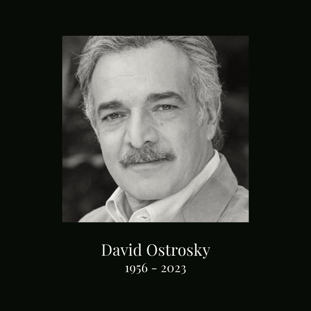 La Casa del Teatro se une a la profunda pena que embarga a la comunidad teatral por la muerte de David Ostrosky admirable actor formado en el movimiento teatral universitario, amigo entrañable y cómplice solidario de la causa del teatro.
