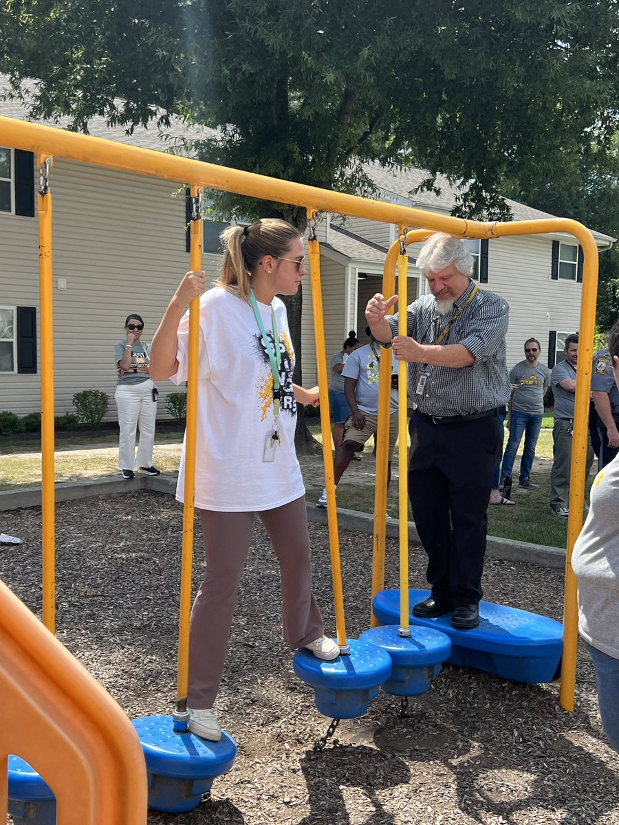 Katherine Leonard tweet media