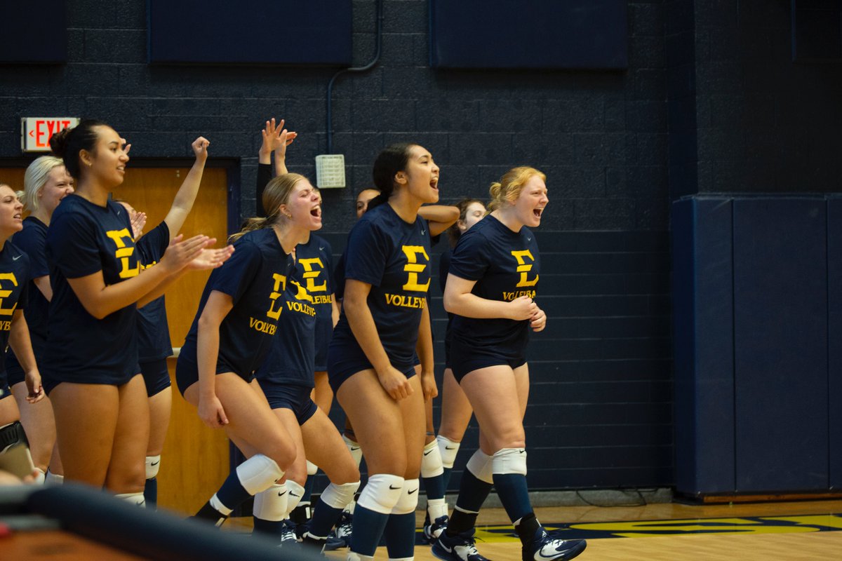 ETSUVolleyball's tweet photo. 𝘼 𝙛𝙚𝙬 𝙛𝙡𝙞𝙘𝙠𝙨 𝙛𝙧𝙤𝙢 𝙩𝙤𝙙𝙖𝙮'𝙨 𝙚𝙭𝙝𝙞𝙗𝙞𝙩𝙞𝙤𝙣 📸

🔗 https://t.co/vS89yTIH6G

#BucYeah | #ETSUTough 🏴‍☠️ https://t.co/PaDjtZYAWz