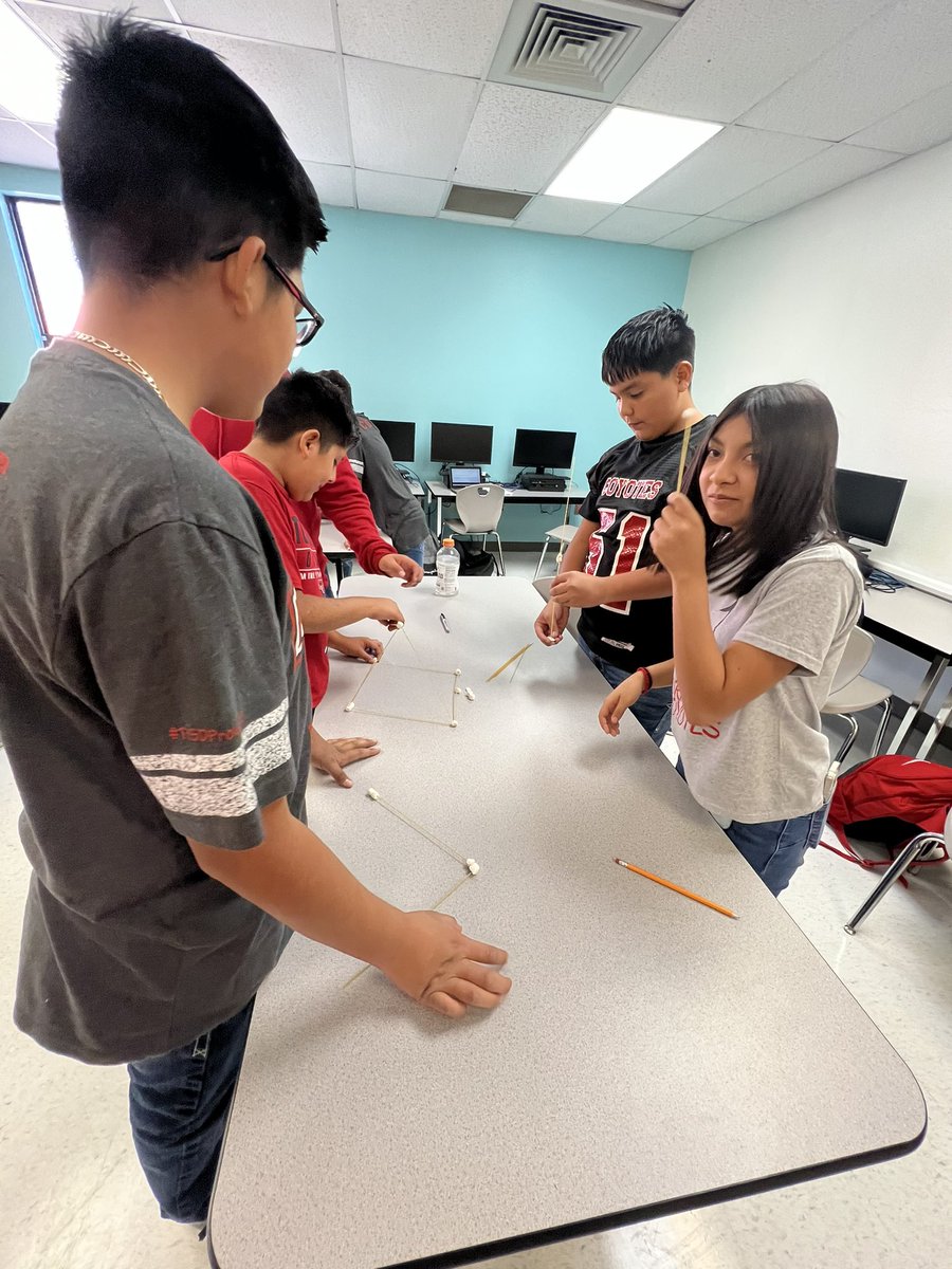 It is challenge Friday!!!! At our Principles of Applied Engineering class. Our 7th and 8th grade students exploring with structure stability, time limitations, and collaboration. @RBonilla_TISD #TeamTISD