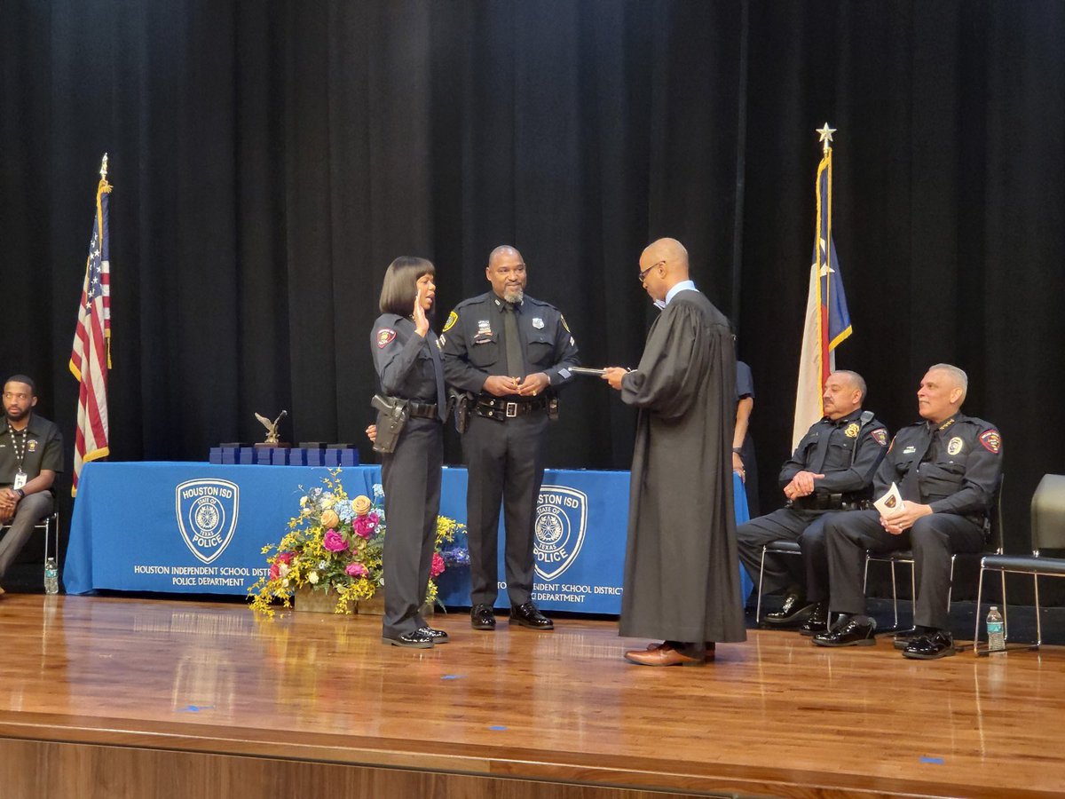 Congrats to our new HISD Chief of Police, Shamara D. Garner! 🚨🚔🤩
We are excited and ready to see the great things she will do! <a href="/HISDPolice/">Houston ISD Police</a> @TeamHISD 
#hisdpolice #teamHISD