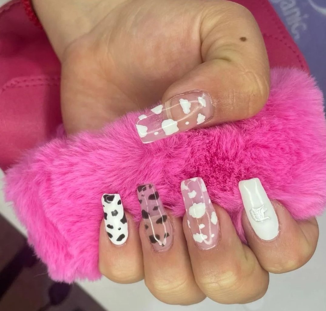 SalmiBVB's tweet photo. @BeautyOfertasMx Si se encuentran por Chalco, Edo de México les súper recomiendo a Ivonne! 
Hace manicura antes de la aplicación, y súper atenta ✨💖 https://t.co/vJYBtUlrlD