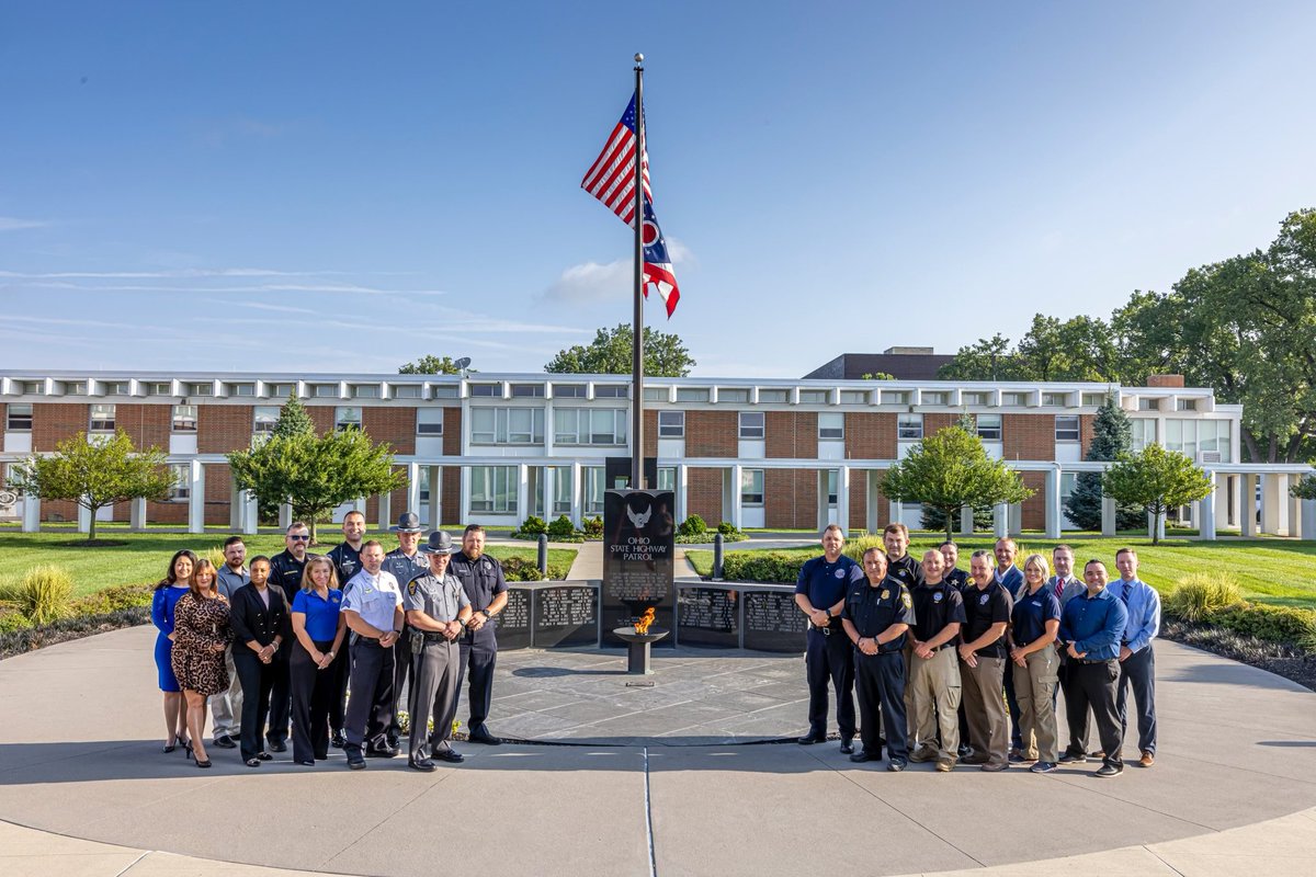 Congratulations to the students of the <a href="/FBILEEDA/">FBI-LEEDA</a> Media and Public Relations in Columbus Ohio. #gobucks 

This was an amazing group of people. O-H 

For more information about the course click the link below.

fbileeda.org/page/MediaPubR…