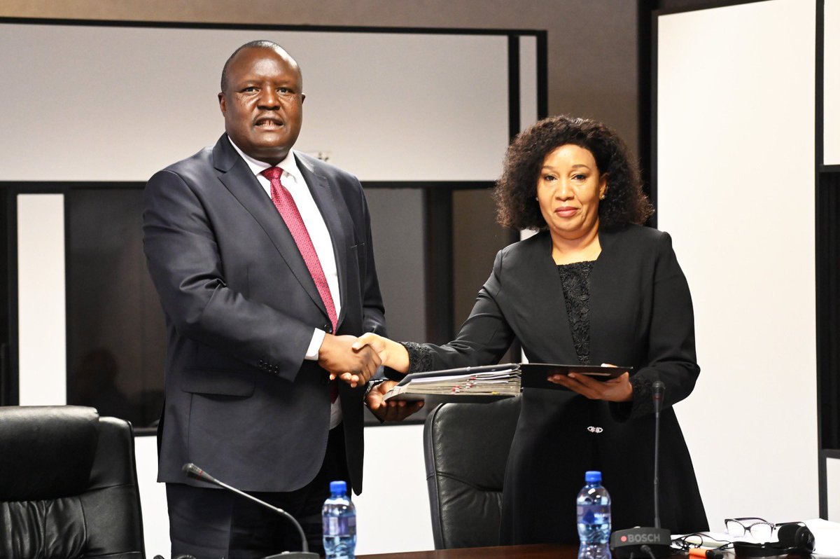 H.E Hon. Chief Fortune Charumbira tweet media