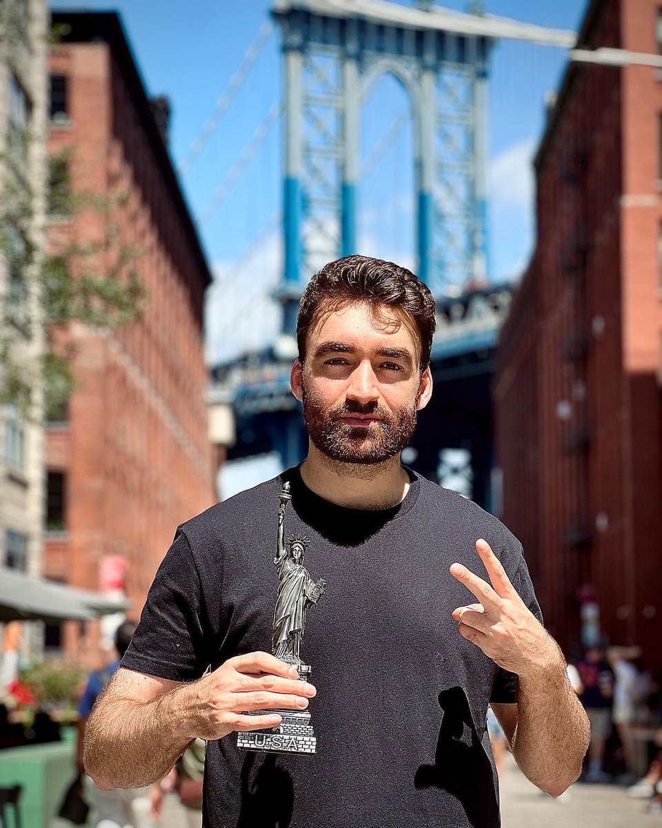 The Brooklyn Mirage (@brooklynmirage) on Twitter photo Tonight, <a href="/OliverHeldens/">Oliver Heldens ๐บ๐ป๐โจ/๐น๐งฒ</a> brings the Heldeep energy for his Brooklyn Mirage debut with support from <a href="/VOLACmusic/">VOLAC</a>, <a href="/BleuClairMusic/">๐๐ฅ๐๐ฎ ๐๐ฅ๐๐ข๐ซ</a> & @warnerxcase ๐
Doors open at 10pm. For VIP tables, email reservations@avant-gardner.com
Secure final tickets nowโ link.dice.fm/R7114cf6be30 Tonight, <a href="/OliverHeldens/">Oliver Heldens ๐บ๐ป๐โจ/๐น๐งฒ</a> brings the Heldeep energy for his Brooklyn Mirage debut with support from <a href="/VOLACmusic/">VOLAC</a>, <a href="/BleuClairMusic/">๐๐ฅ๐๐ฎ ๐๐ฅ๐๐ข๐ซ</a> & @warnerxcase ๐
Doors open at 10pm. For VIP tables, email reservations@avant-gardner.com
Secure final tickets nowโ link.dice.fm/R7114cf6be30