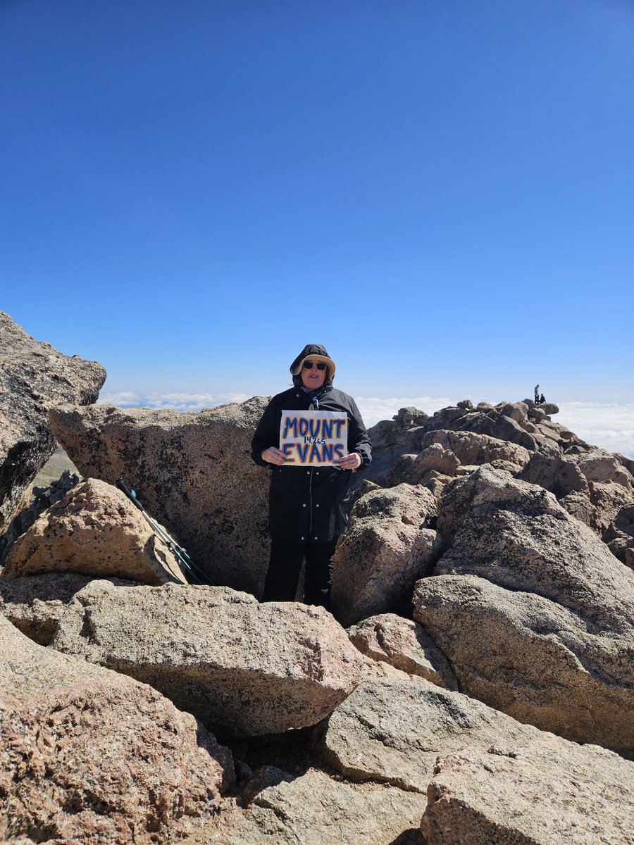 TracyRiley3rd's tweet photo. My goal is to ELEVATE as high I can this year!  No limits are too high for achievement.   #RISDLEADANDINT #RISDWEAREONE #risdbelieves 
#CBEELEVATE
@CBEBears https://t.co/DTH4viNzs0