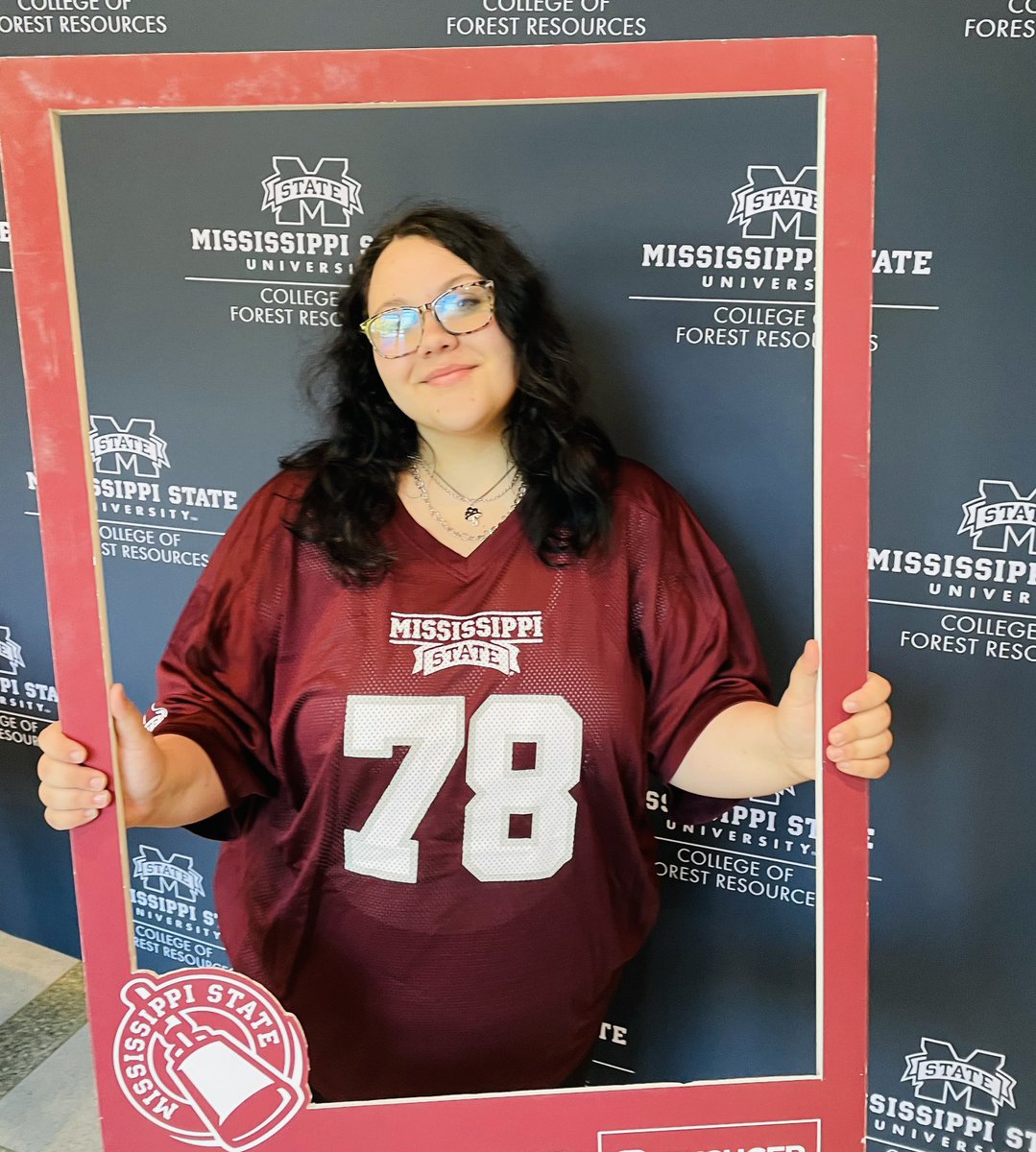 Today #MSUCFR celebrated the first #MaroonFriday of the semester with donuts in Thompson Hall! 🍩

Have a great weekend, bulldogs! 🐶