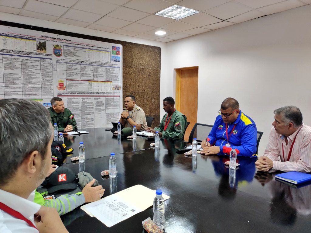Umbv_Fanb's tweet photo. Rumbo a los juegos mundiales de Cadetes Venezuela 2024, se sostuvo reunión de coordinación entre la  @Umbv_Fanb, @FEDEFANB, @daex_ve y @feveti51 para fijar estratégias de preparación de los espacios y entrenamiento de los cadetes de la #UMBV 
#18Ago https://t.co/fhGRLXWGnW