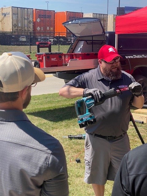 PackerFastener's tweet photo. There’s nothing like getting a little extra training on Diablo’s products: reciprocating blades, circular saw blades, oscillating multitools blades, hole saws, Jig saw blades, insert bits and SDS Bits. It’s amazing what a difference there it makes when you use a quality brand! https://t.co/frK4glTJ8u