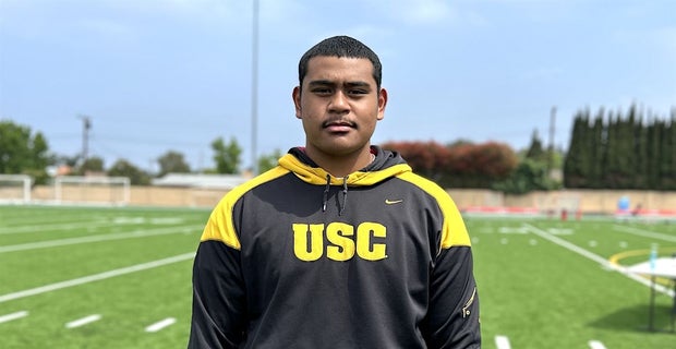 Orange Lutheran (Calif.) '26 OL Sam Utu is one of the nation's top lineman in the sophomore class and #USC and #NotreDame have made strong early impressions 247sports.com/article/new-26…