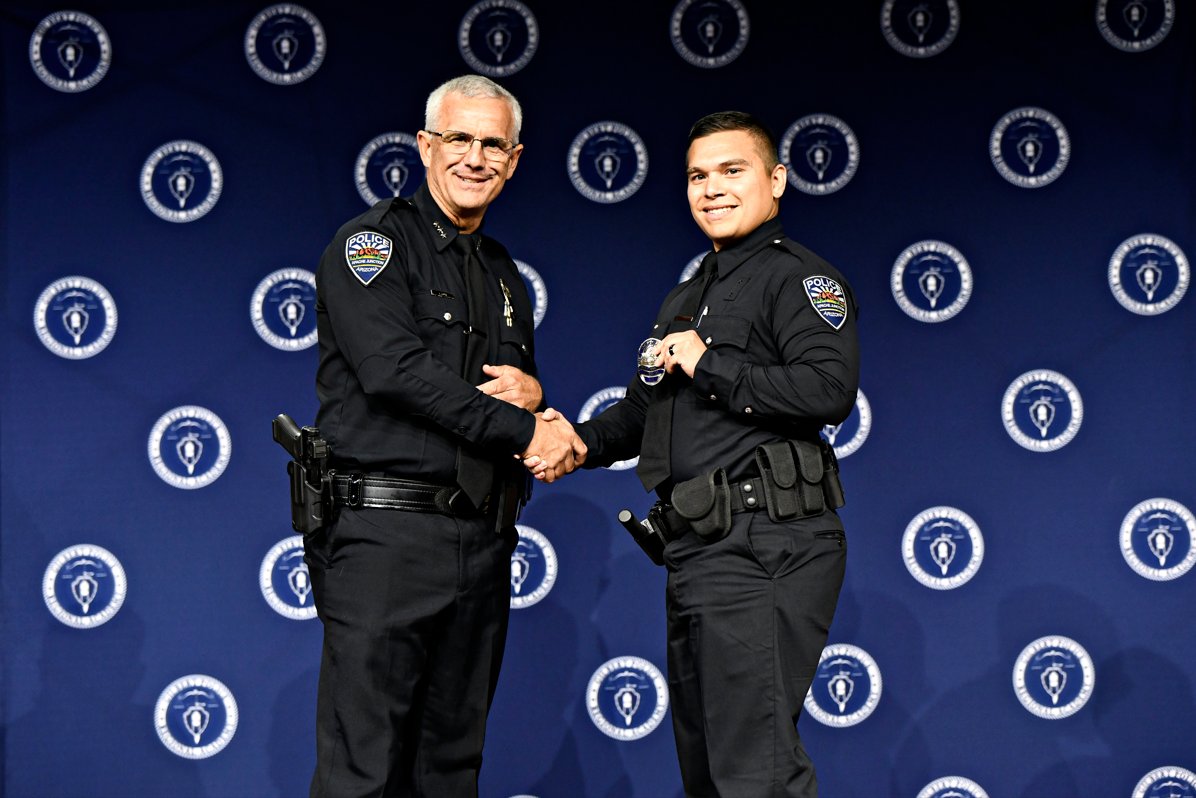 AJPoliceDept's tweet photo. We're thrilled to introduce Officer Juarez to the AJPD community! Over the past 22 weeks, Officer Juarez underwent extensive training at the Gilbert Police Regional Academy, wholeheartedly committing to his journey of becoming a police officer. #AJPD #JoinAJPD https://t.co/9CsKp8K6s1