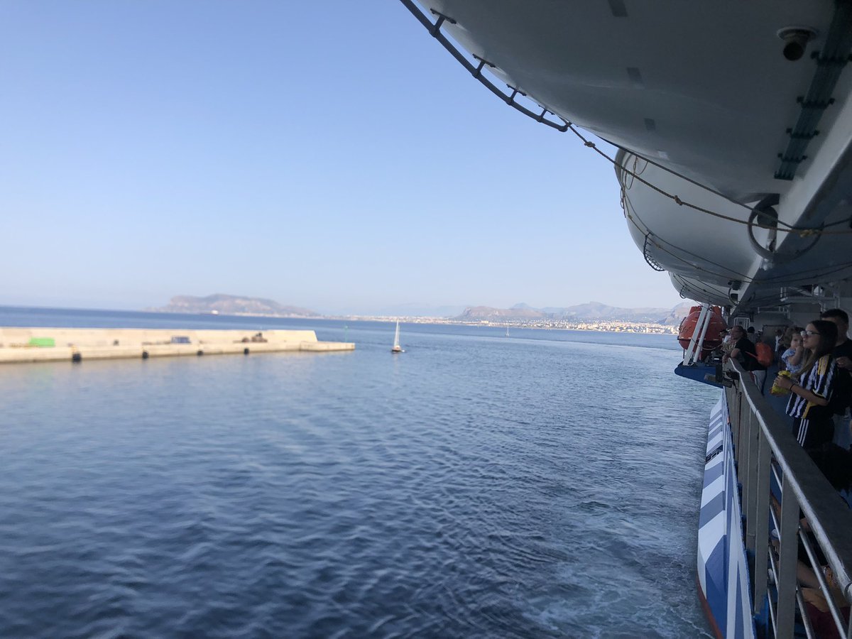 annina_a72's tweet photo. Sicilia.. casa.. mare.. vacanza… ❤️ https://t.co/7satblPezZ