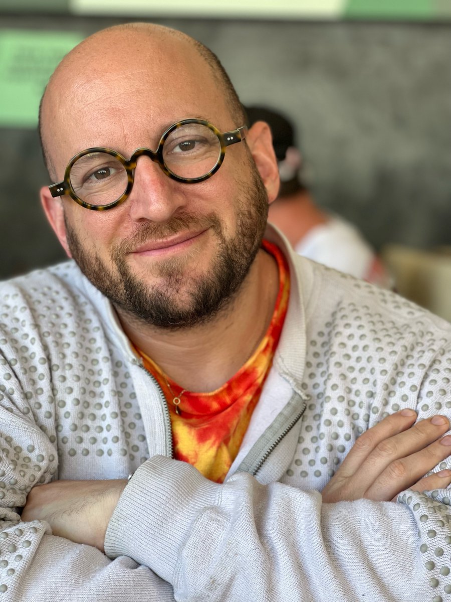 There's a hole in daddy's arm, by psychoanalyst Ben Fife
Effects on #children of the #opiate epidemic

New Blog Post from the IPA Children’s Minds in the Line of Fire.

Read it here:
buff.ly/45tZa3E

#child #family #psychology #Friday