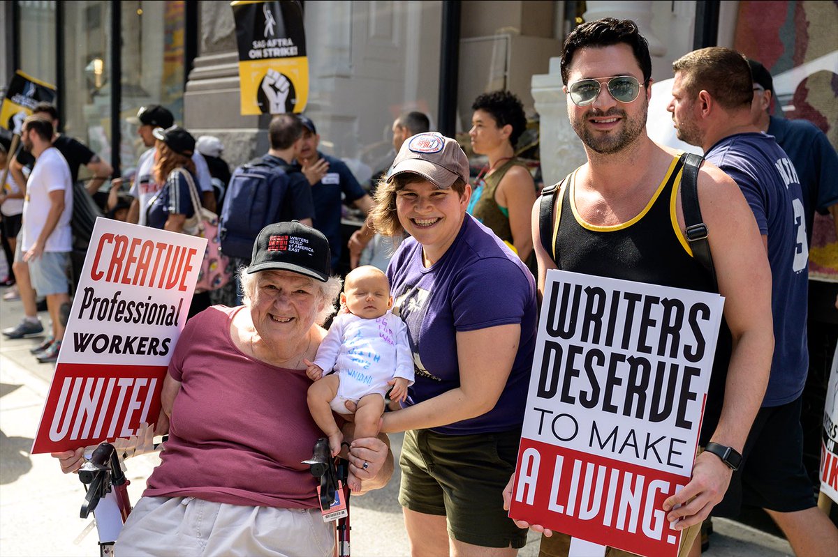 DGFound's tweet photo. We joined @dramatistsguild and a powerful assembly of writers at Wednesday’s Playwrights Picket to show support for @WGAEast and @sagaftra! 

We're here to help. DGF's Strike Relief Grant offers financial support for those Dramatists impacted. https://t.co/2s6EDVu2ks https://t.co/YvChK2BoOb