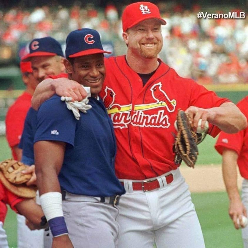 MktPoli's tweet image. 1,192 HR's en una sola foto:
#SammySosa &amp;amp; #MarkMcGwire!
