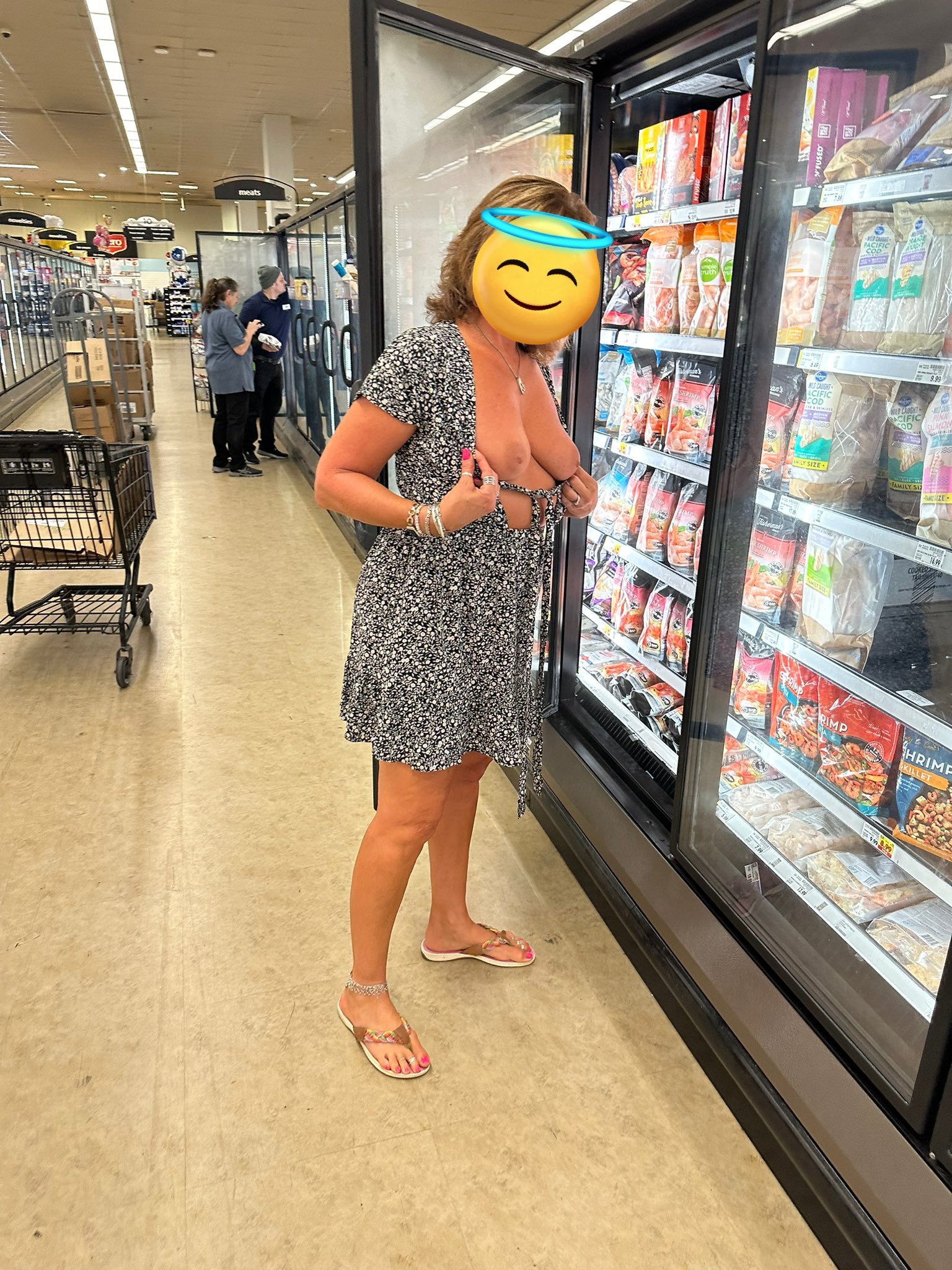 Public Newds for Exhibitionists on X: Submission: @crazybicouplemw Flashing  at the store the a sexy lady. And people in the background wow publicflash  exhibitionist tits boobs flashing grocerystore  t.coMjFCOfHbRZ  X