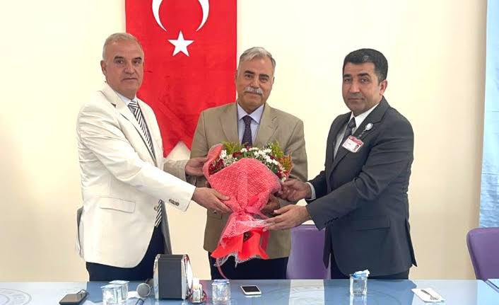 Yıllardır #urfa GAP havaalanı da üstün hizmetleri olan sn İbrahim çiftçi müdür olarak atanmış. Allah hayırlı uğurlu etsin inşallah.