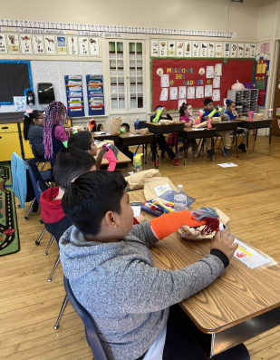 Learn about the evidence behind and recommendations for integrating puppets into classroom instructions in our report! Available at brnw.ch/21wBMG9