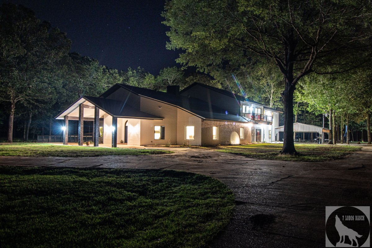 7LobosRanch's tweet photo. Relax at our beautiful lodge after a thrilling day of teambuilding &amp; exotic hunting. Contact us today to book your next corporate retreat: https://t.co/RGhSHSheHT

#7LobosRanch #TeamBuilding #Hunting #Resort #Corporate #Events #EastTexas #ExoticAnimals #Adventure #Lodge https://t.co/7TMYBKQN0v