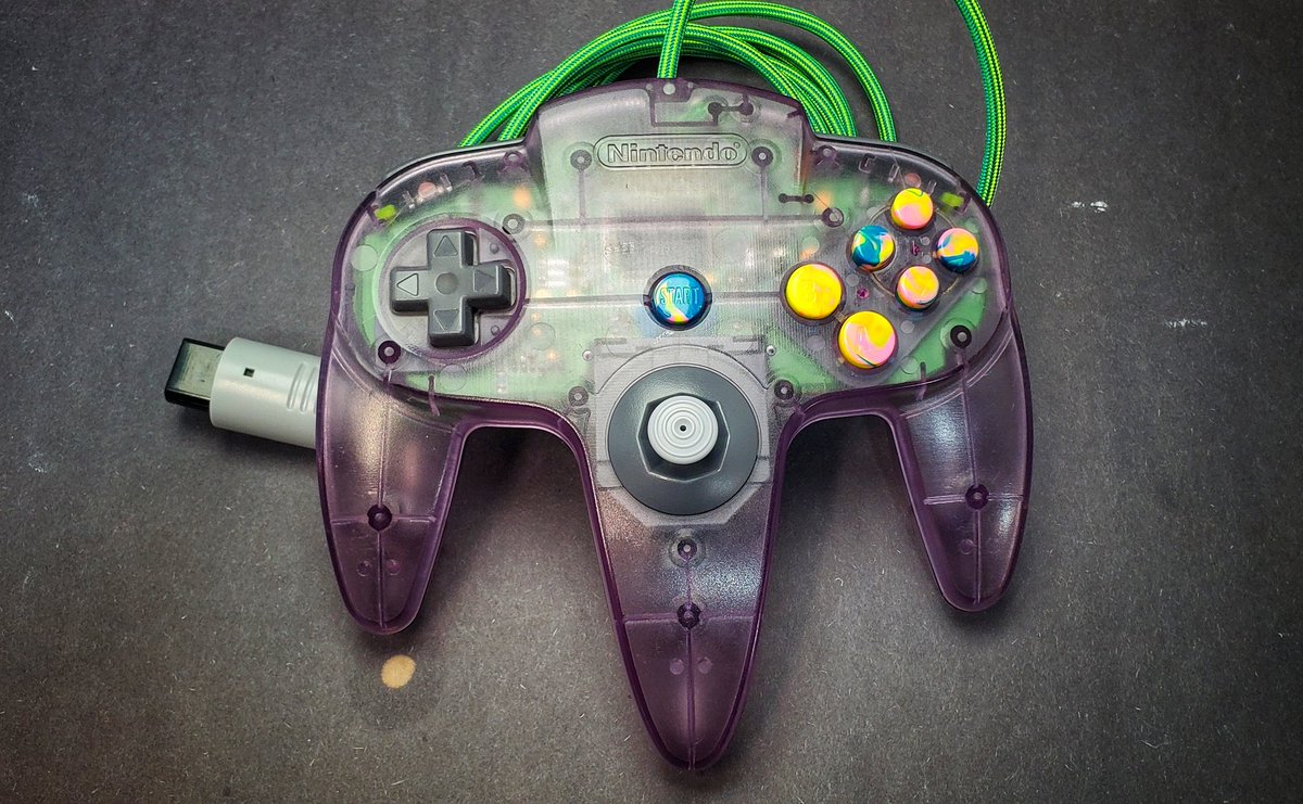 RockerGameMod's tweet image. 🚨🚨🚨 GIVEAWAY ALERT 🚨🚨🚨

N64 tactile R and L trigger mod is finally ready for release and to celebrate I'm giving away this ATOMIC PURPLE N64 controller ☣️

To Enter:
✅️ Like
✅️ Retweet
✅️ Follow

Winner chosen on 8/23, open worldwide, more deets below 👇