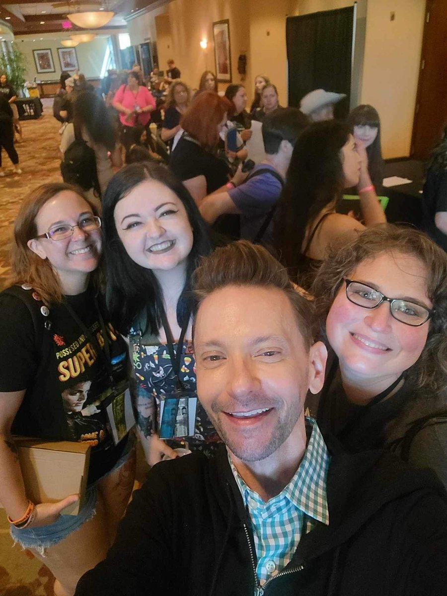 Always a good time with <a href="/TheOnlyDJQualls/">DJ Qualls</a> ❤️❤️ #spnnc2023