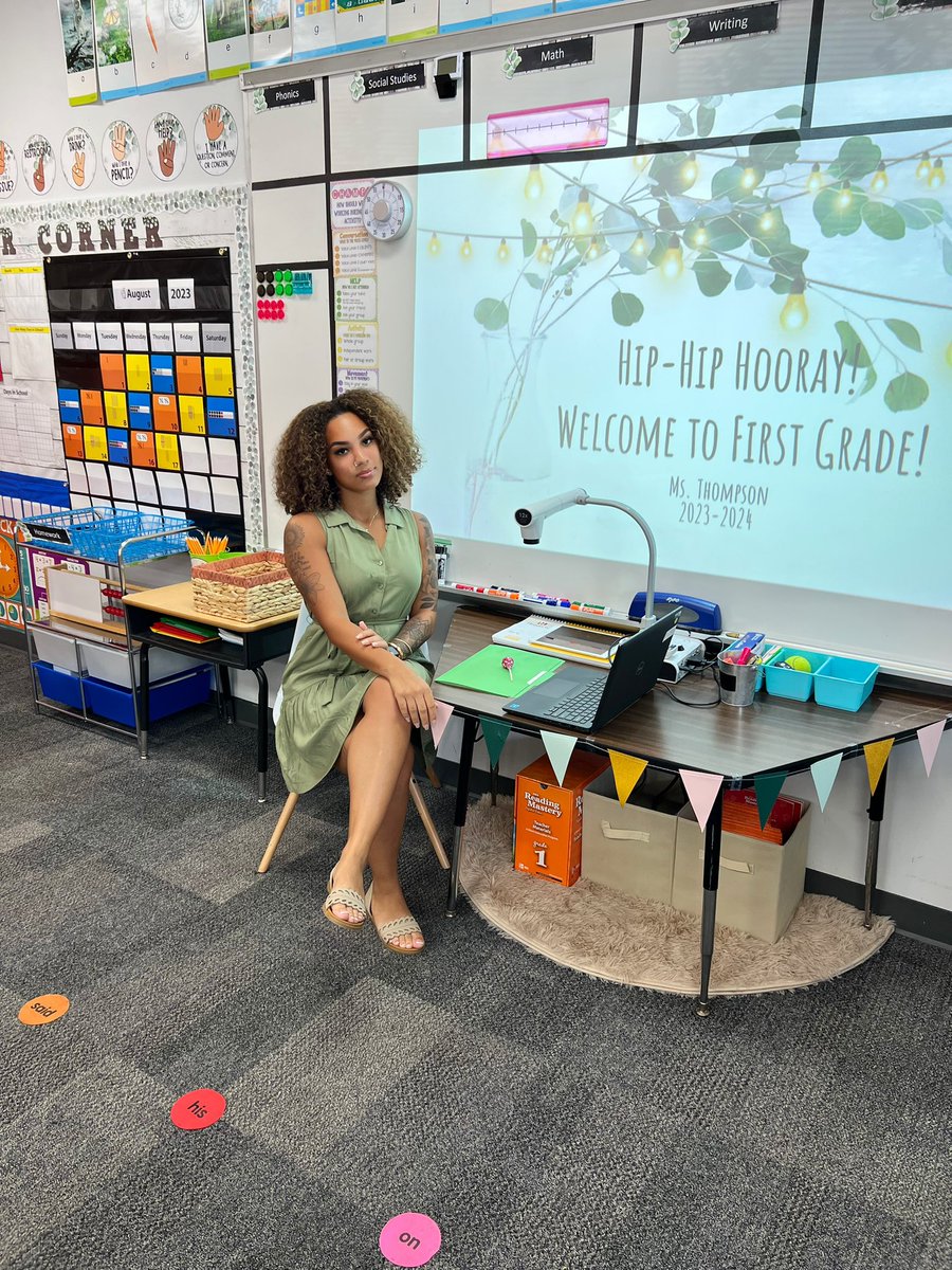 Very excited for the new school year! 
Hip-Hip Hooray! Welcome to First Grade! 💚
#meettheteacher